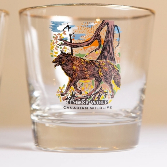 Vintage Cocktail Glasses with Canadian Wildlife imagery - Picture 5 of 7